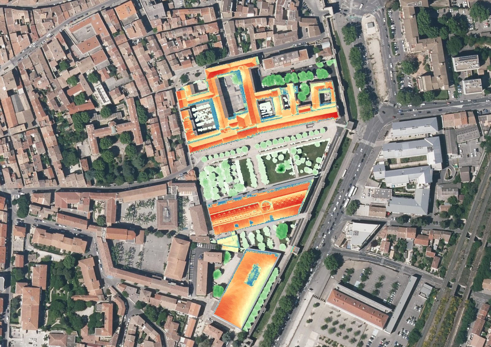 Irradiance solaire des toitures — Avignon